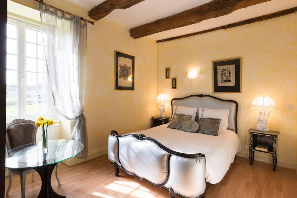 Chambres D'Hotes - Les Palmiers Corseul Luaran gambar