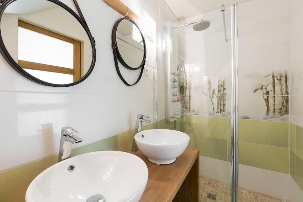 Chambres D'Hotes - Les Palmiers Corseul Luaran gambar